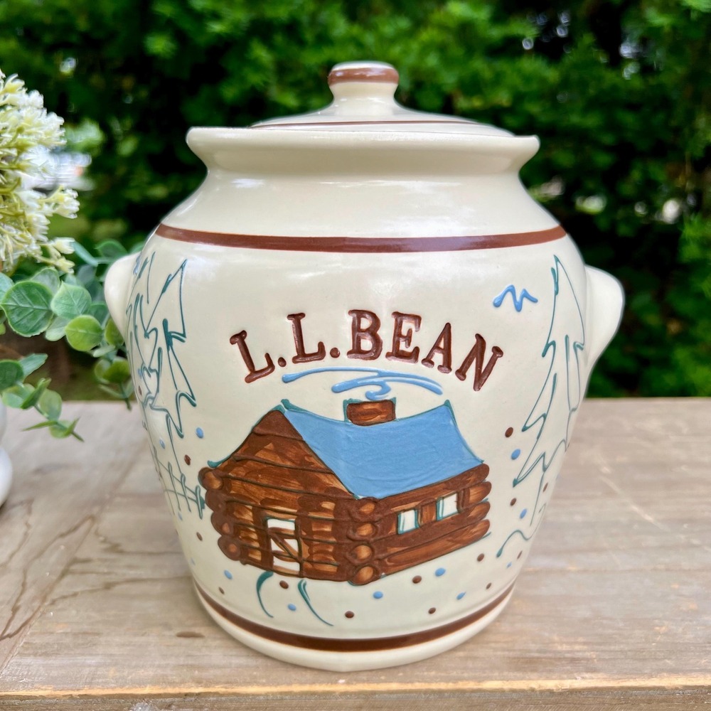LL Bean Vintage Log Cabin Stoneware Cookie Jar